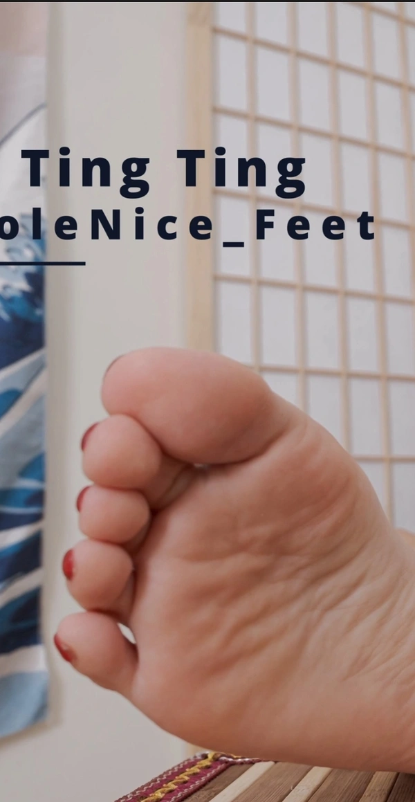 Limerence原创 NO.090 TingTing 现役小只马学生JK裸足 - Limerence